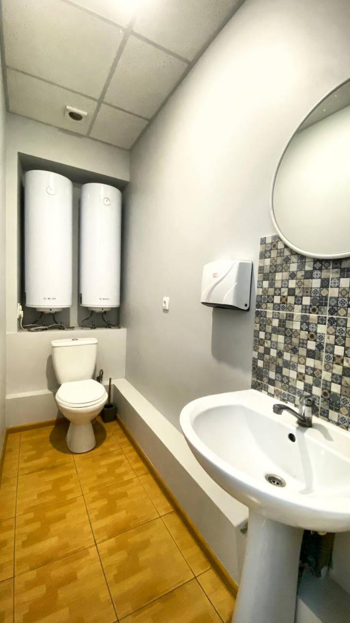 Uneed Rooms M1 Kiev Exteriör bild